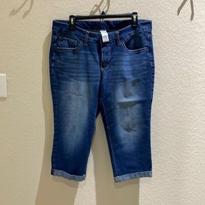 Denim cuffed Capri jeans